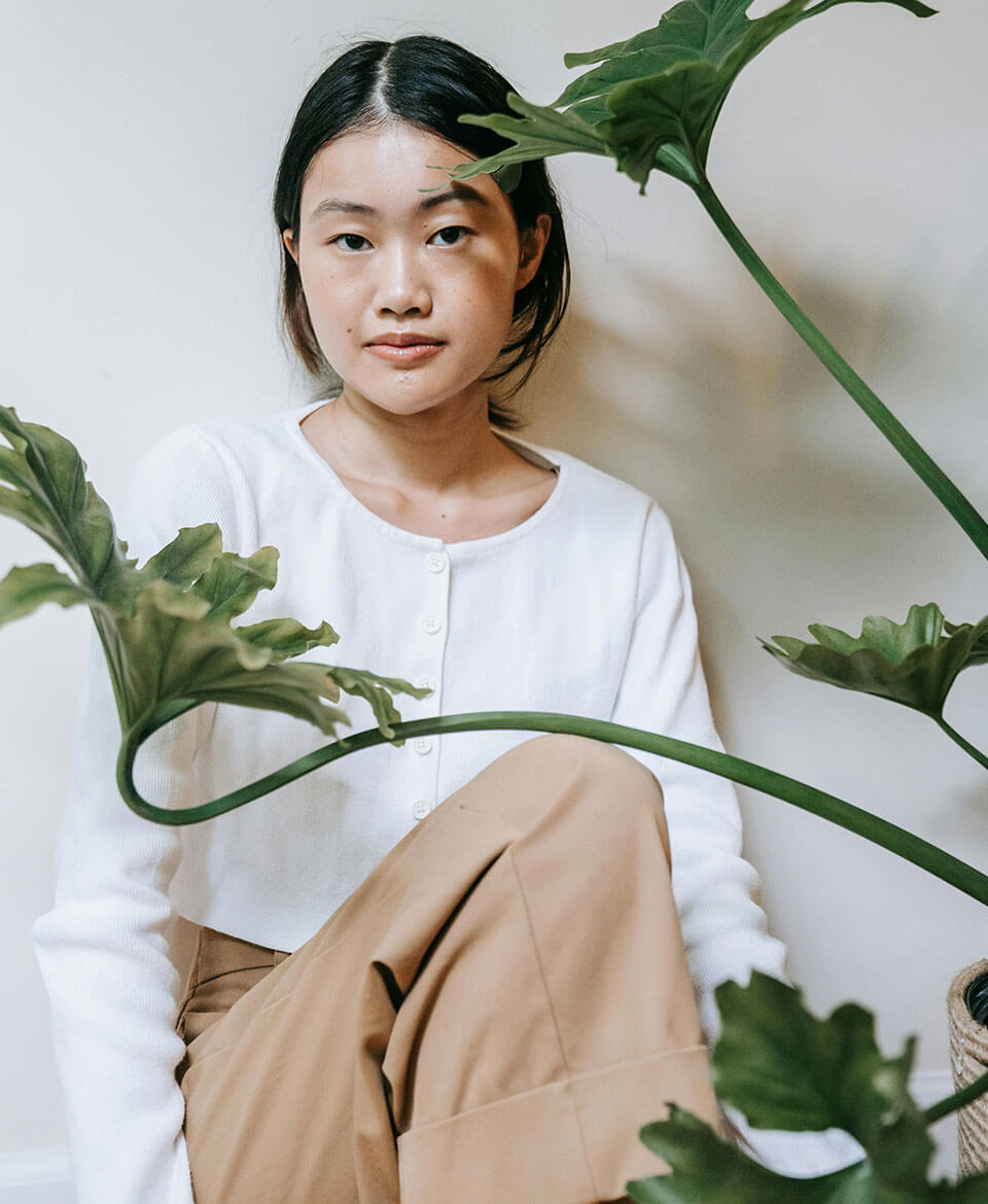 Minimalist everyday style from Manarsh